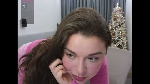 Snapshot of tutti_frutti_ chatting on 12/16/24, 09:09 Ariana online show from 12/16/24, 09:09