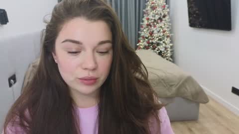 Snapshot of tutti_frutti_ chatting on 12/29/24, 09:09 Ariana online show from 12/29/24, 09:09