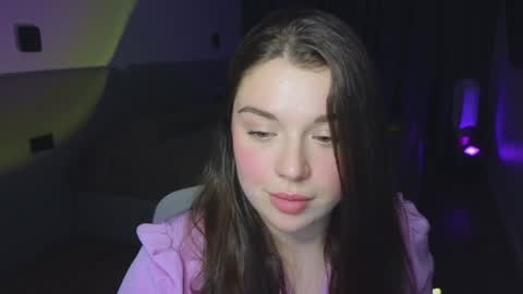 Snapshot of tutti_frutti_ chatting on 01/14/25, 12:00 Ariana online show from 01/14/25, 12:00