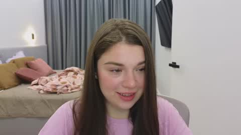 Snapshot of tutti_frutti_ chatting on 02/12/25, 09:33 Ariana online show from 02/12/25, 09:33