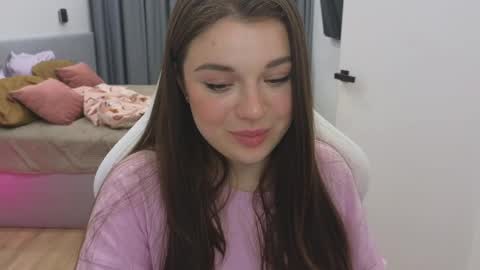 Snapshot of tutti_frutti_ chatting on 02/19/25, 11:57 Ariana online show from 02/19/25, 11:57