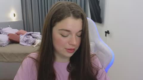 Snapshot of tutti_frutti_ chatting on 03/06/25, 08:27 Ariana online show from 03/06/25, 08:27