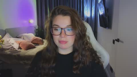 Snapshot of tutti_frutti_ chatting on 09/20/25, 08:43 Ariana online show from 09/20/25, 08:43