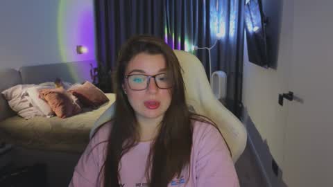 Snapshot of tutti_frutti_ chatting on 09/24/25, 08:23 Ariana online show from 09/24/25, 08:23