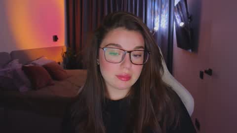 Snapshot of tutti_frutti_ chatting on 10/08/25, 09:12 Ariana online show from 10/08/25, 09:12