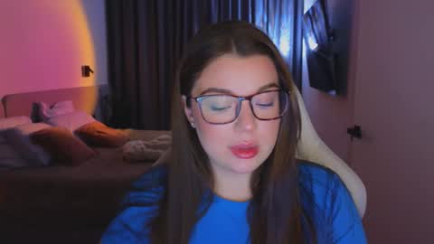 Snapshot of tutti_frutti_ chatting on 10/14/25, 08:20 Ariana online show from 10/14/25, 08:20