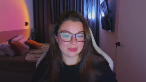 Snapshot of tutti_frutti_ chatting on 10/15/25, 09:04 Ariana online show from 10/15/25, 09:04