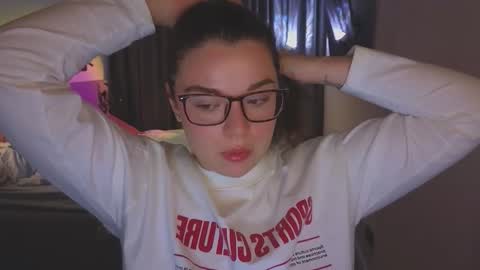 Ariana online show from 11/23/25, 09:14