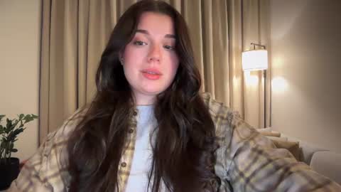 Snapshot of tutti_frutti_ chatting on 06/16/26, 08:44 Ariana online show from 06/16/26, 08:44