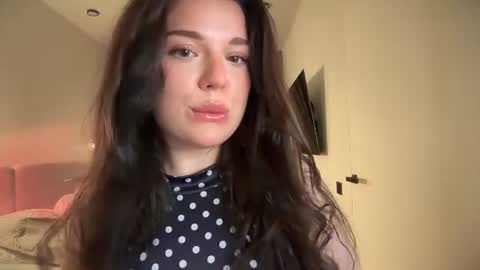 Snapshot of tutti_frutti_ chatting on 06/26/26, 05:17 Ariana online show from 06/26/26, 05:17