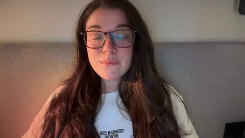 Snapshot of tutti_frutti_ chatting on 07/23/26, 08:51 Ariana online show from 07/23/26, 08:51