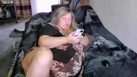 Lana online show from 09/30/25, 07:02