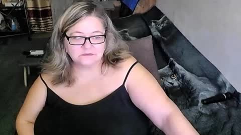 Lana online show from 10/06/25, 12:30