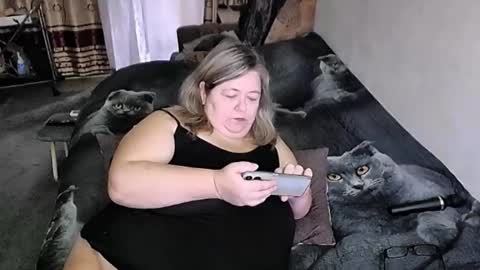 Lana online show from 10/28/25, 04:49