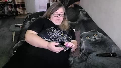 Lana online show from 04/23/26, 11:51