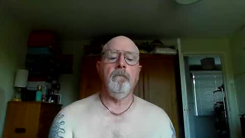Snapshot of twatcockandballs chatting on 05/26/26, 06:31 twatcockandballs online show from 05/26/26, 06:31
