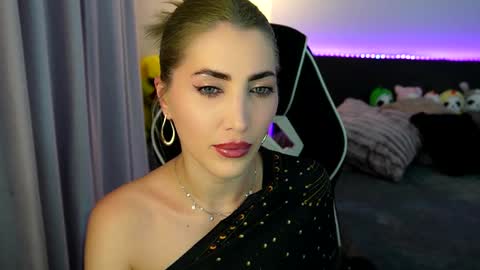 MayCarrey online show from 01/13/26, 09:42