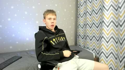 Angus online show from 10/19/25, 08:31