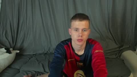 Angus online show from 11/22/25, 07:51