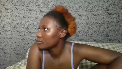 Snapshot of twerker_lyly chatting on 10/24/25, 11:06 twerker_lyly online show from 10/24/25, 11:06