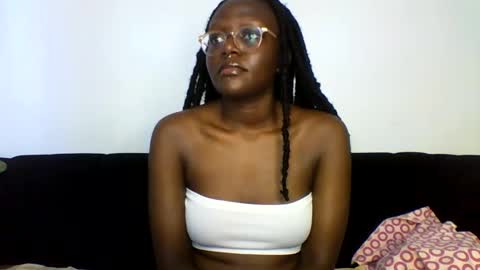 Snapshot of twerking_cheek_1 chatting on 01/10/25, 11:54 Alma online show from 01/10/25, 11:54