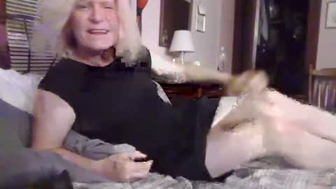 Kitten online show from 07/11/26, 05:32