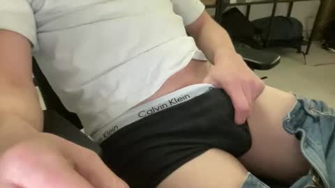 Snapshot of twink27844711 chatting on 02/05/25, 07:10 twink27844711 online show from 02/05/25, 07:10