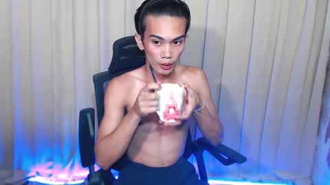 Snapshot of twink_clint chatting on 03/03/25, 07:06 twink_clint online show from 03/03/25, 07:06