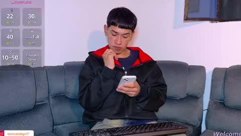 Snapshot of twink_daren chatting on 05/08/26, 06:13 Mr Daren online show from 05/08/26, 06:13