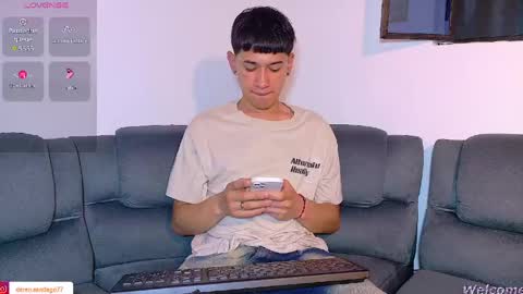 Snapshot of twink_daren chatting on 05/18/26, 07:20 Mr Daren online show from 05/18/26, 07:20