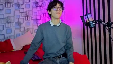 Sebastin online show from 05/17/26, 12:23