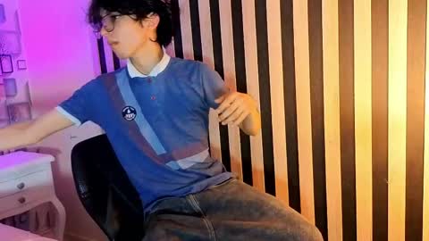 Snapshot of twink_sebas7 chatting on 05/22/26, 12:11 Sebastin online show from 05/22/26, 12:11