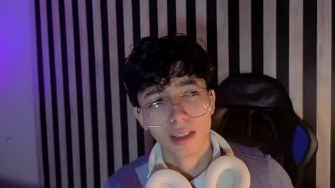 Snapshot of twink_sebas7 chatting on 06/26/26, 12:09 Sebastin online show from 06/26/26, 12:09