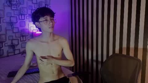 Snapshot of twink_sebas7 chatting on 06/28/26, 12:22 Sebastin online show from 06/28/26, 12:22