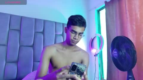 twinksecrets_ online show from 04/23/26, 12:29