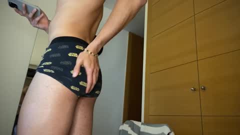 Snapshot of twinksweetlovehot chatting on 12/04/24, 07:45 twinksweetlovehot online show from 12/04/24, 07:45