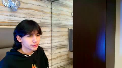 twinslovers_ online show from 11/04/25, 10:20