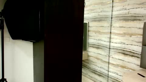 twinslovers_ online show from 11/17/25, 11:32