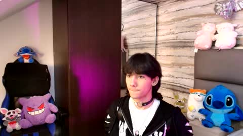 twinslovers_ online show from 11/29/25, 03:53