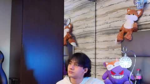 twinslovers_ online show from 05/13/26, 04:21