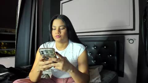 Snapshot of twisted_fantasy_ chatting on 11/10/25, 12:31 Clio Tadeo online show from 11/10/25, 12:31