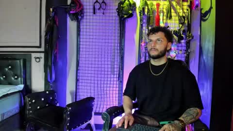 Snapshot of twisted_fantasy_ chatting on 12/03/25, 06:17 Clio Tadeo online show from 12/03/25, 06:17