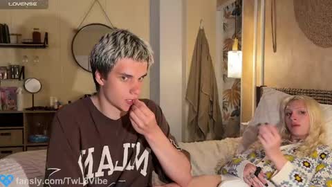 Molly and Nick online show from 04/21/26, 01:42