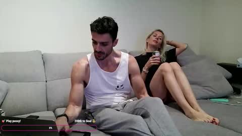 two_hot_to_handle online show from 02/18/26, 08:27