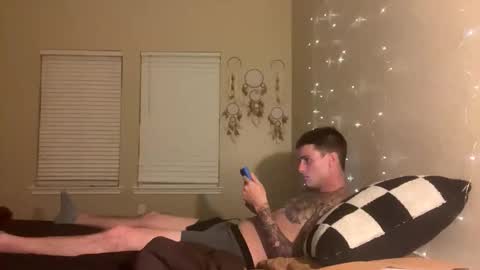 Snapshot of twofreaksandacam chatting on 02/10/26, 06:17 Twofreaksandacam online show from 02/10/26, 06:17