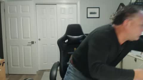 Twopeopleinlove online show from 10/14/25, 09:54