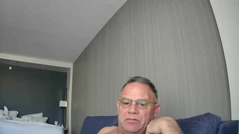 Twopeopleinlove online show from 11/02/25, 03:14