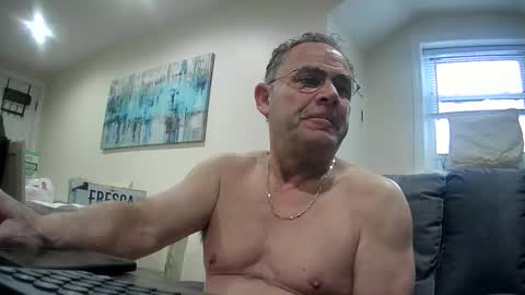 Twopeopleinlove online show from 01/18/26, 01:59