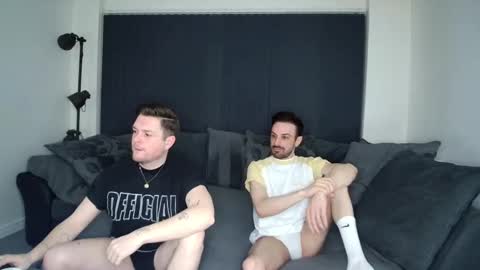 Snapshot of twotwinkhusbands chatting on 03/02/25, 07:34 RyanRowan online show from 03/02/25, 07:34