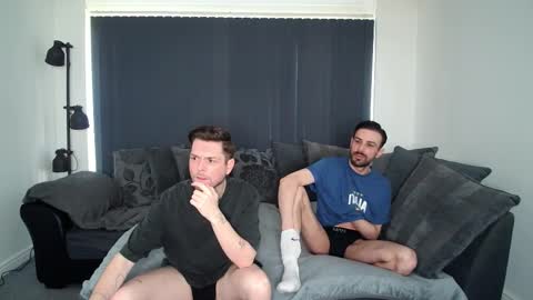 Snapshot of twotwinkhusbands chatting on 09/30/25, 12:21 RyanRowan online show from 09/30/25, 12:21